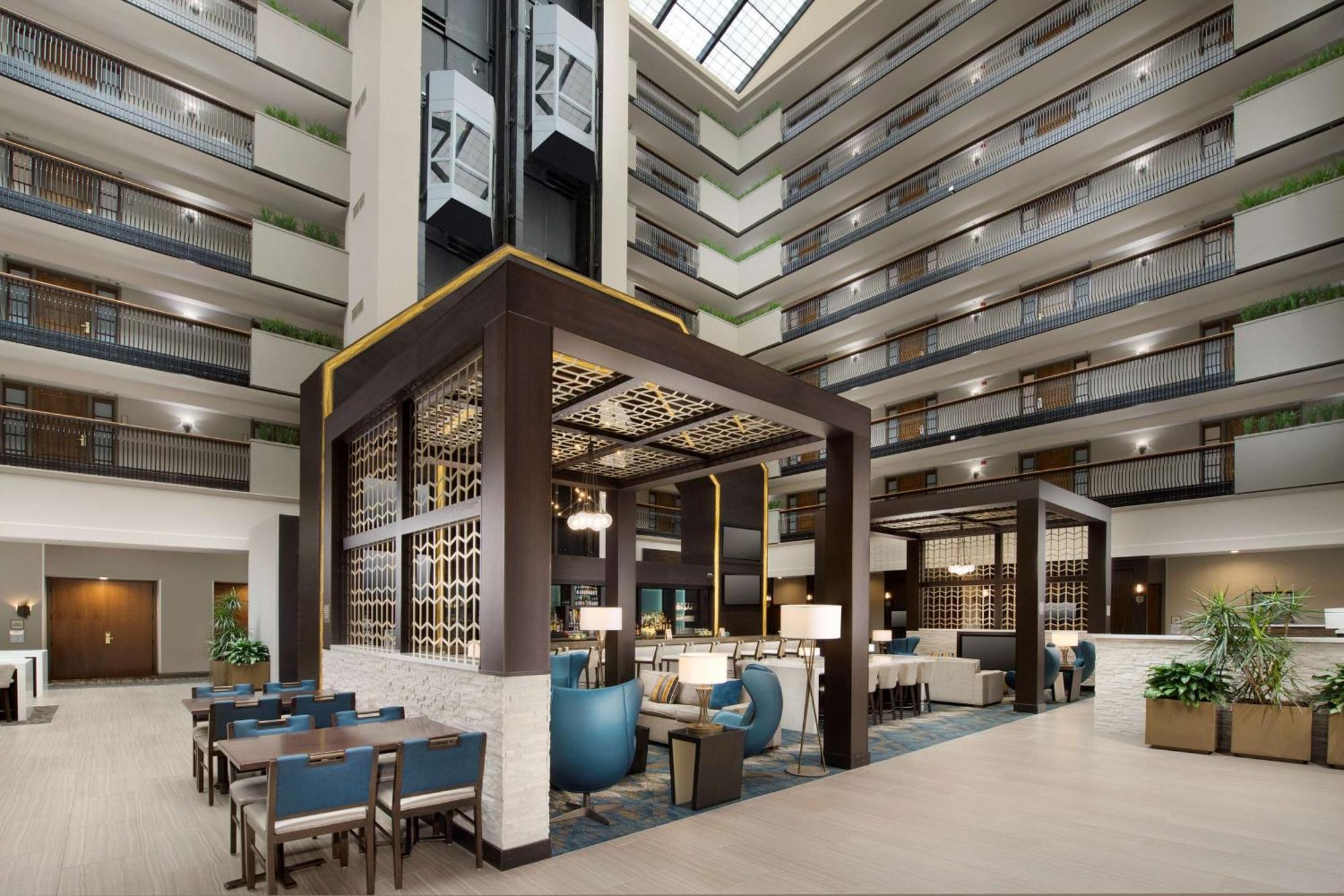 Embassy Suites By Hilton Columbus Bagian luar foto