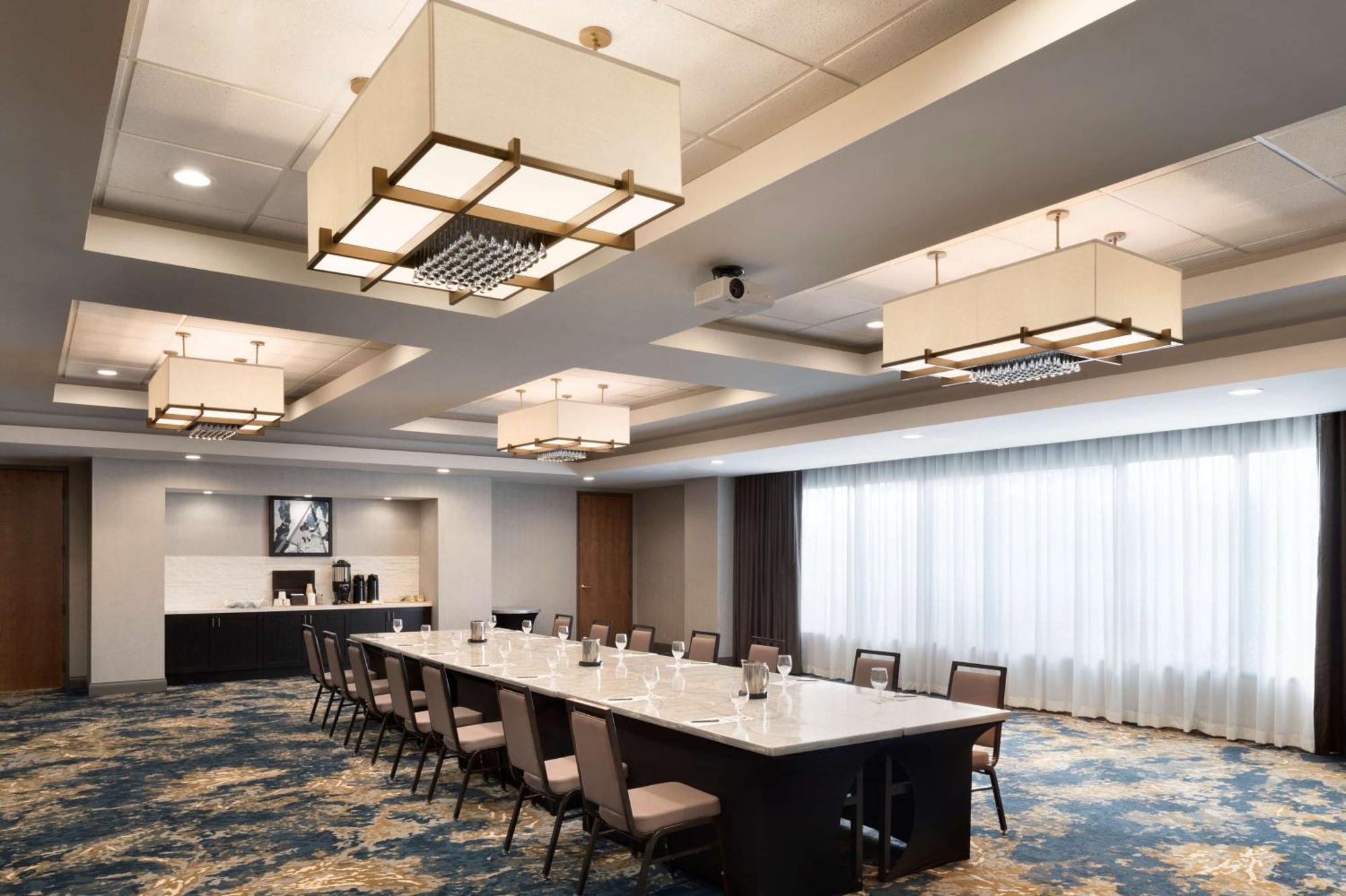 Embassy Suites By Hilton Columbus Bagian luar foto