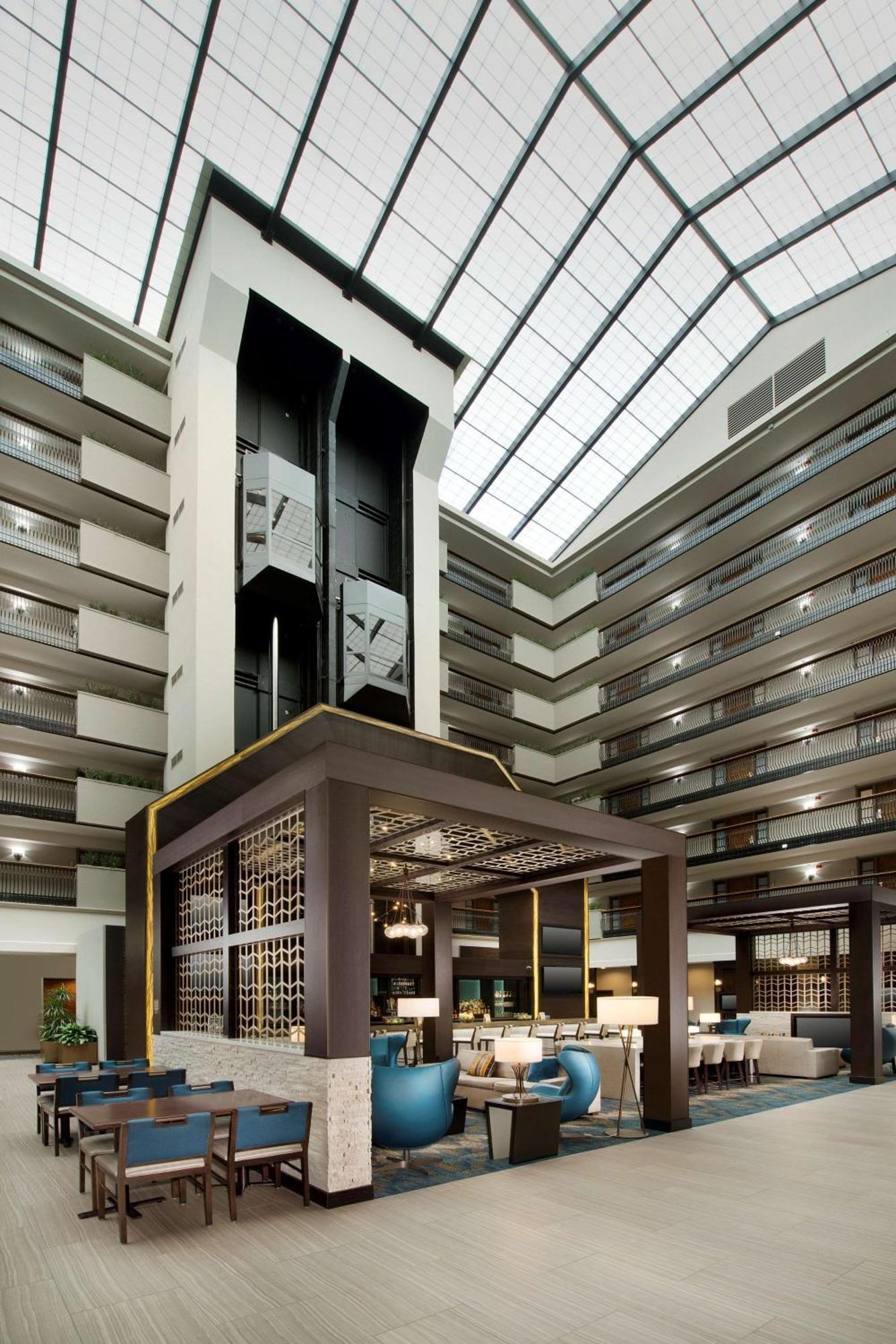 Embassy Suites By Hilton Columbus Bagian luar foto